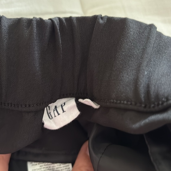 Beautiful Gap dress capri pants - Picture 2 of 2